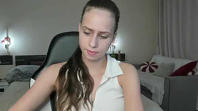 Snapshot of LoveBettie chatting on 7, 7, 2026 LoveBettie online show from 7, 7, 2026