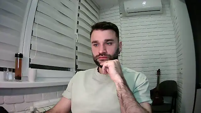 Snapshot of DaddySlava chatting on 6, 4, 2026 DaddySlava online show from 6, 4, 2026