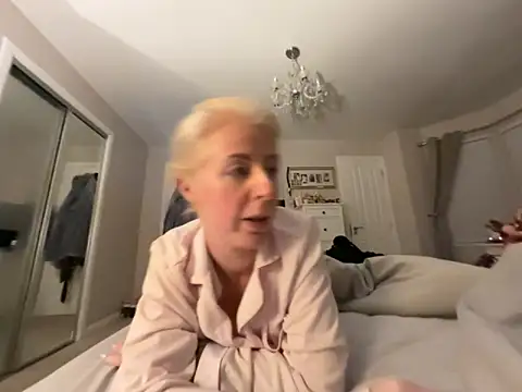 Laylaskyexx online show from 22, 5, 2026