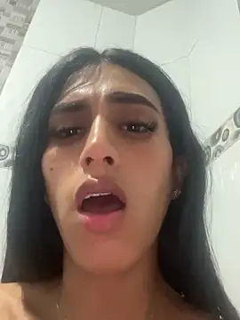 Snapshot of luna_duque chatting on 24, 5, 2026 luna duque online show from 24, 5, 2026