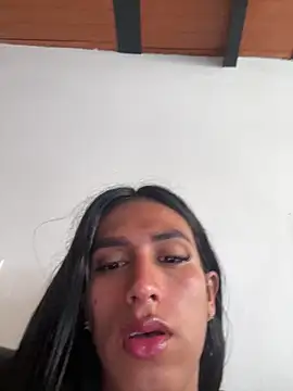 Snapshot of luna_duque chatting on 27, 5, 2026 luna duque online show from 27, 5, 2026