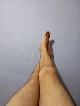 Snapshot of thhand chatting on 8, 4, 2026 thhand online show from 8, 4, 2026