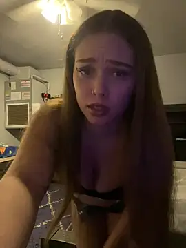 Snapshot of mariex83 chatting on 4, 4, 2026 mariex83 online show from 4, 4, 2026