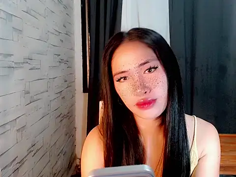 Snapshot of urasiankylie chatting on 15, 4, 2026 urasiankylie online show from 15, 4, 2026
