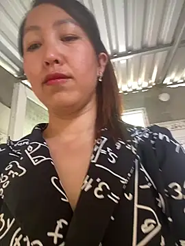 Huonglyna online show from 10, 4, 2026