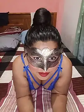 Maskedcurves online show from 23, 6, 2026