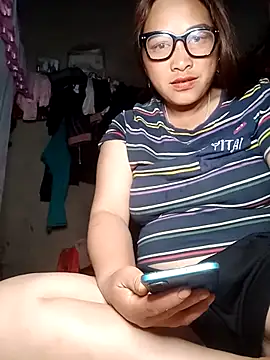Snapshot of MayLoveAngel chatting on 8, 5, 2026 MayLoveAngel online show from 8, 5, 2026
