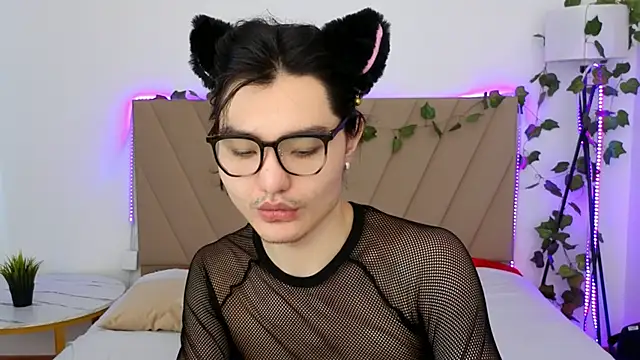 FormOverFear online show from 7, 6, 2026