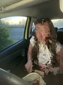 MiaLovesxxx online show from 27, 4, 2026