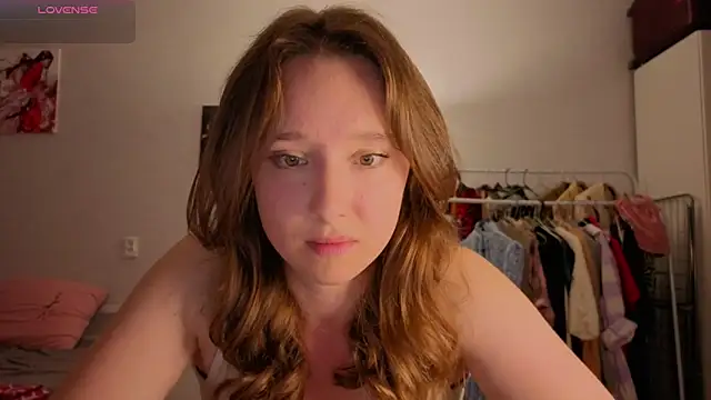 Snapshot of hunny_ines chatting on 5, 7, 2026 hunny ines online show from 5, 7, 2026