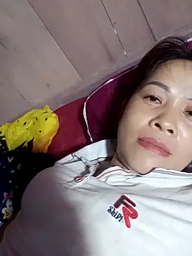 Snapshot of -Luni- chatting on 16, 6, 2026 -Luni- online show from 16, 6, 2026