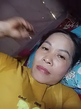 Snapshot of -Luni- chatting on 22, 7, 2026 -Luni- online show from 22, 7, 2026