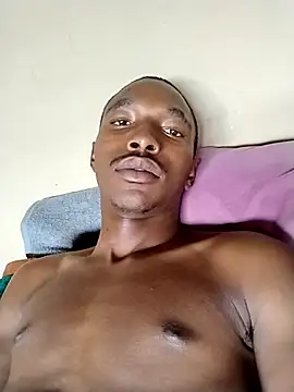 Snapshot of alphamale25 chatting on 22, 4, 2026 alphamale25 online show from 22, 4, 2026