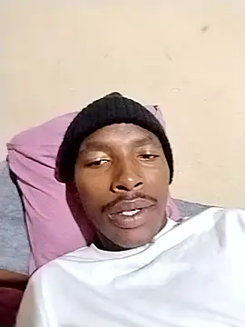 Snapshot of alphamale25 chatting on 30, 4, 2026 alphamale25 online show from 30, 4, 2026