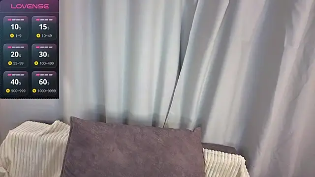 Snapshot of LuraPodraza chatting on 24, 6, 2026 LuraPodraza online show from 24, 6, 2026