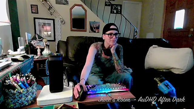 Snapshot of juneafterhours chatting on 25, 4, 2026 juneafterhours online show from 25, 4, 2026
