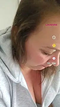 Snapshot of Blondibaby chatting on 18, 7, 2026 Blondibaby online show from 18, 7, 2026