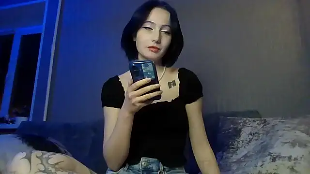 Snapshot of Alechka chatting on 5, 4, 2026 Alechka online show from 5, 4, 2026