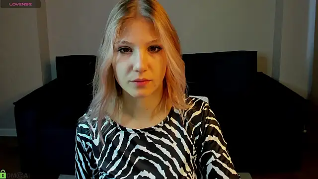 Snapshot of Angelina_Becker chatting on 17, 4, 2026 Angelina Becker online show from 17, 4, 2026