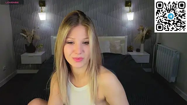 Snapshot of Angelina_Becker chatting on 10, 5, 2026 Angelina Becker online show from 10, 5, 2026
