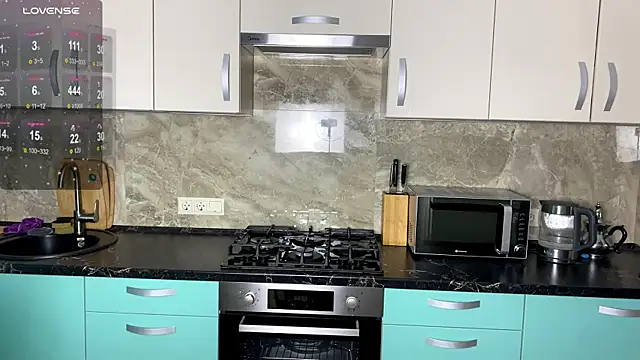 Snapshot of auroriell chatting on 6, 4, 2026 auroriell online show from 6, 4, 2026