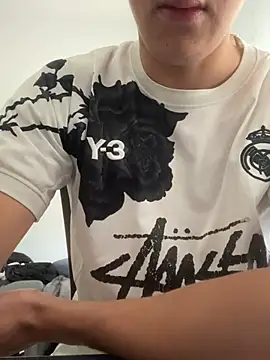 Snapshot of YorSexboy777 chatting on 4, 4, 2026 YorSexboy777 online show from 4, 4, 2026