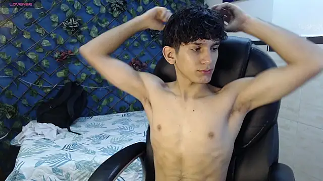 Snapshot of billy_wild chatting on 15, 4, 2026 billy wild online show from 15, 4, 2026