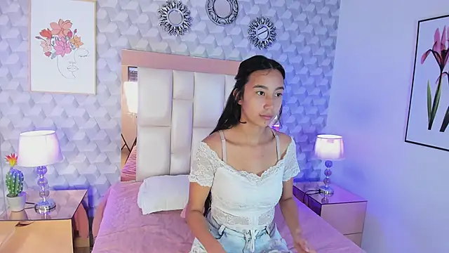 Snapshot of Amber_Ashfang chatting on 26, 4, 2026 Amber Ashfang online show from 26, 4, 2026