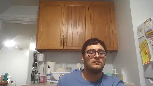 Snapshot of Lpop81020 chatting on 5, 4, 2026 Lpop81020 online show from 5, 4, 2026