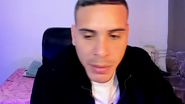 Snapshot of Axel__fierro chatting on 16, 4, 2026 Axel fierro online show from 16, 4, 2026