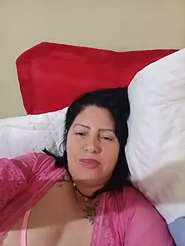 Snapshot of suziferreti chatting on 14, 5, 2026 suziferreti online show from 14, 5, 2026