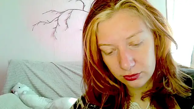 Snapshot of earn_my_lily chatting on 21, 4, 2026 earn my lily online show from 21, 4, 2026