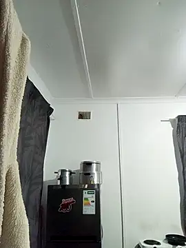 SunKissedDoll online show from 17, 4, 2026