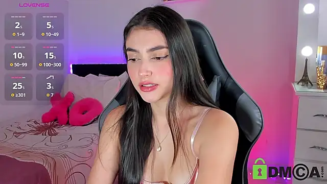 Snapshot of esmeralda_le chatting on 11, 4, 2026 esmeralda le online show from 11, 4, 2026