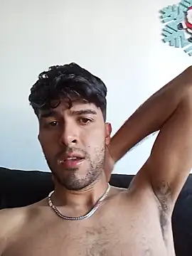Snapshot of RodrigoColby2 chatting on 19, 5, 2026 RodrigoColby2 online show from 19, 5, 2026