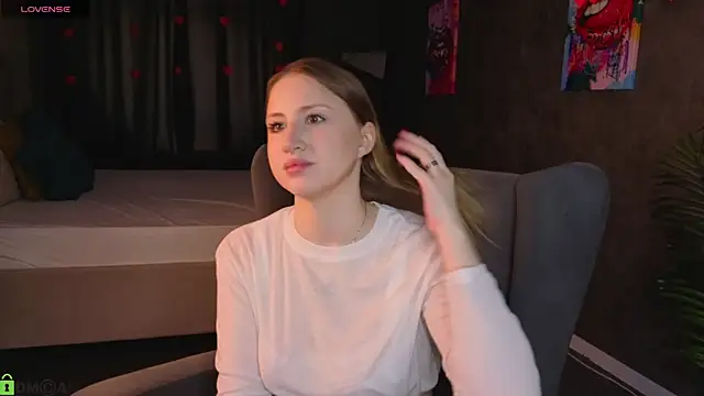 April Jackson online show from 8, 4, 2026