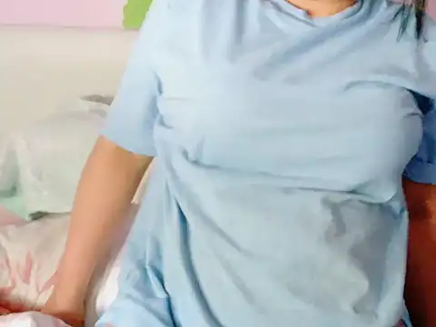 Snapshot of MojaditPussy chatting on 1, 6, 2026 MojaditPussy online show from 1, 6, 2026