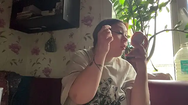  online show from 10, 4, 2026