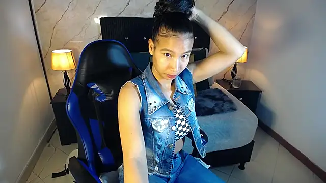 Snapshot of hasley_cute chatting on 6, 5, 2026 hasley cute online show from 6, 5, 2026