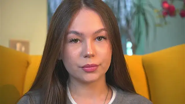 Snapshot of HeidiScarber chatting on 7, 4, 2026 HeidiScarber online show from 7, 4, 2026