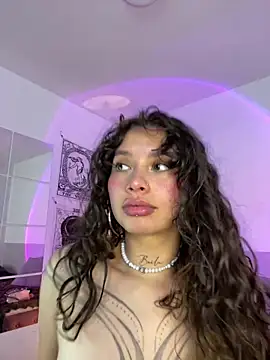 Snapshot of Dreanaa chatting on 15, 4, 2026 Dreanaa online show from 15, 4, 2026