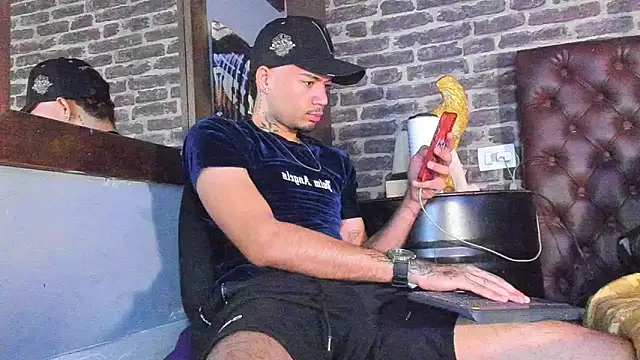 Snapshot of Daniel_huge22 chatting on 7, 6, 2026 Daniel huge22 online show from 7, 6, 2026