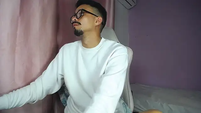 Snapshot of Amir_guy_ chatting on 11, 5, 2026 Amir guy online show from 11, 5, 2026