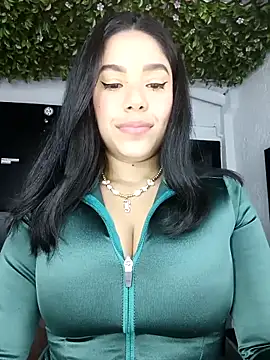 Snapshot of BrendaBloom_ chatting on 7, 5, 2026 BrendaBloom online show from 7, 5, 2026