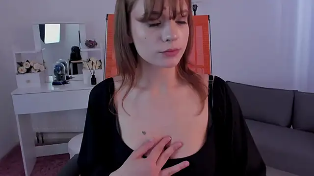 Snapshot of SereinaDea chatting on 9, 7, 2026 SereinaDea online show from 9, 7, 2026
