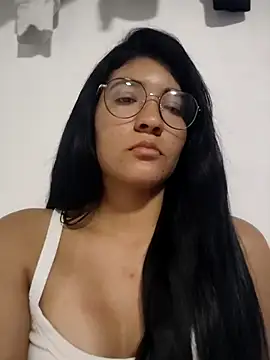 Ninaa velvett online show from 16, 4, 2026