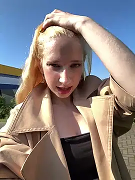 michelle lovique online show from 12, 7, 2026