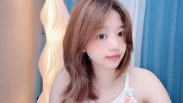 Lilababy00 online show from 25, 6, 2026