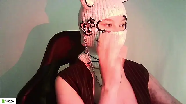 Snapshot of Lymalia chatting on 28, 4, 2026 Lymalia online show from 28, 4, 2026