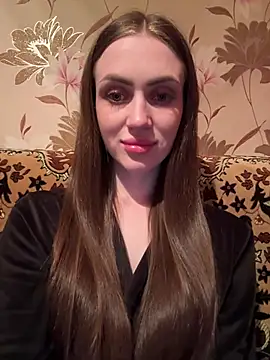 AlinaLove3213 online show from 12, 7, 2026